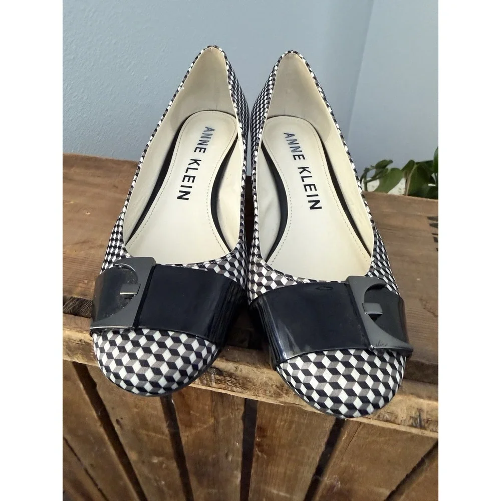 Anne Klein Houndstooth Kitten Heel Patent Leather Pump Size 7.5 Black & White - Picture 8 of 10